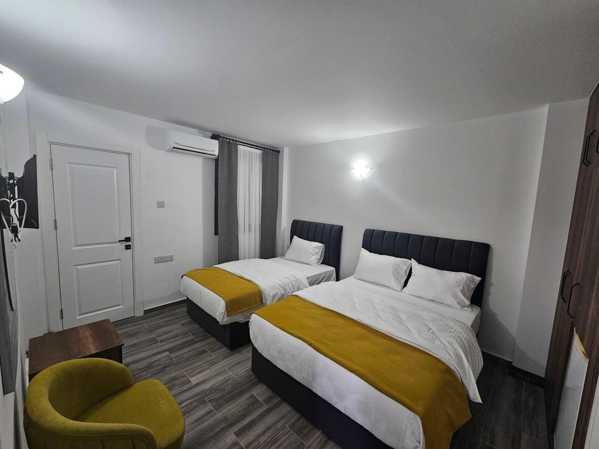 Cyprus Harbour Suites 키레니아 외부 사진
